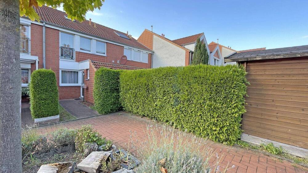 Thumbnail-Familientraum in ruhiger Lage in Wettbergen - junges, gepflegtes RMH mit Garten, Garage & überdachter Abstellfläche