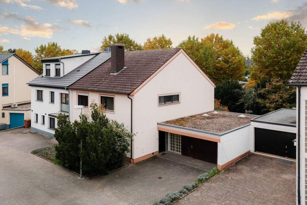 Thumbnail-Exklusives Wohnen im Kanzlerviertel - Haus mit großzügigem Grundstück und möglichem Dachausbau