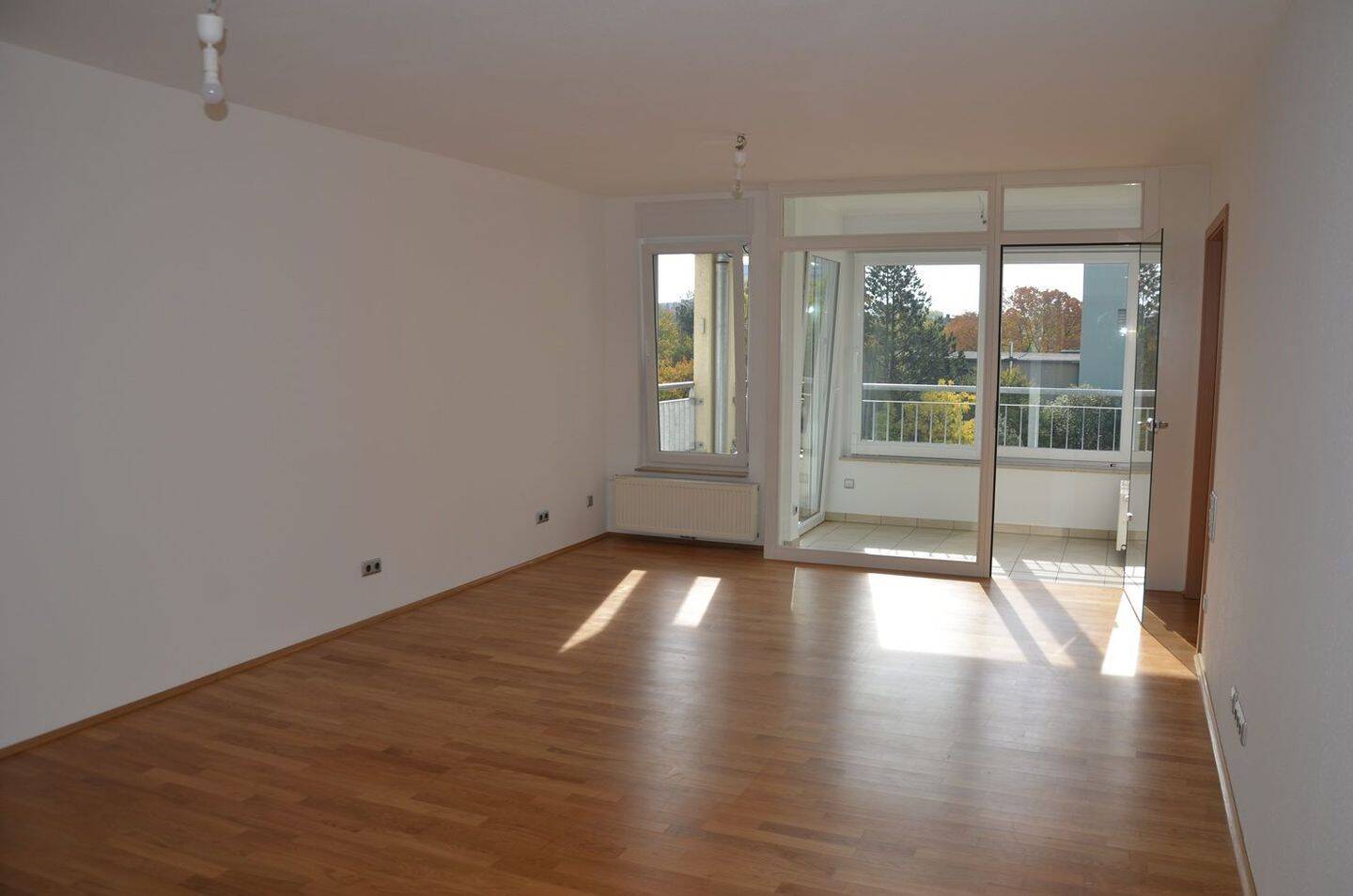 Thumbnail-Urbane Senioren-Wohnung im Kreuzviertel: Altersgerecht leben mit Service durch die Diakonie
