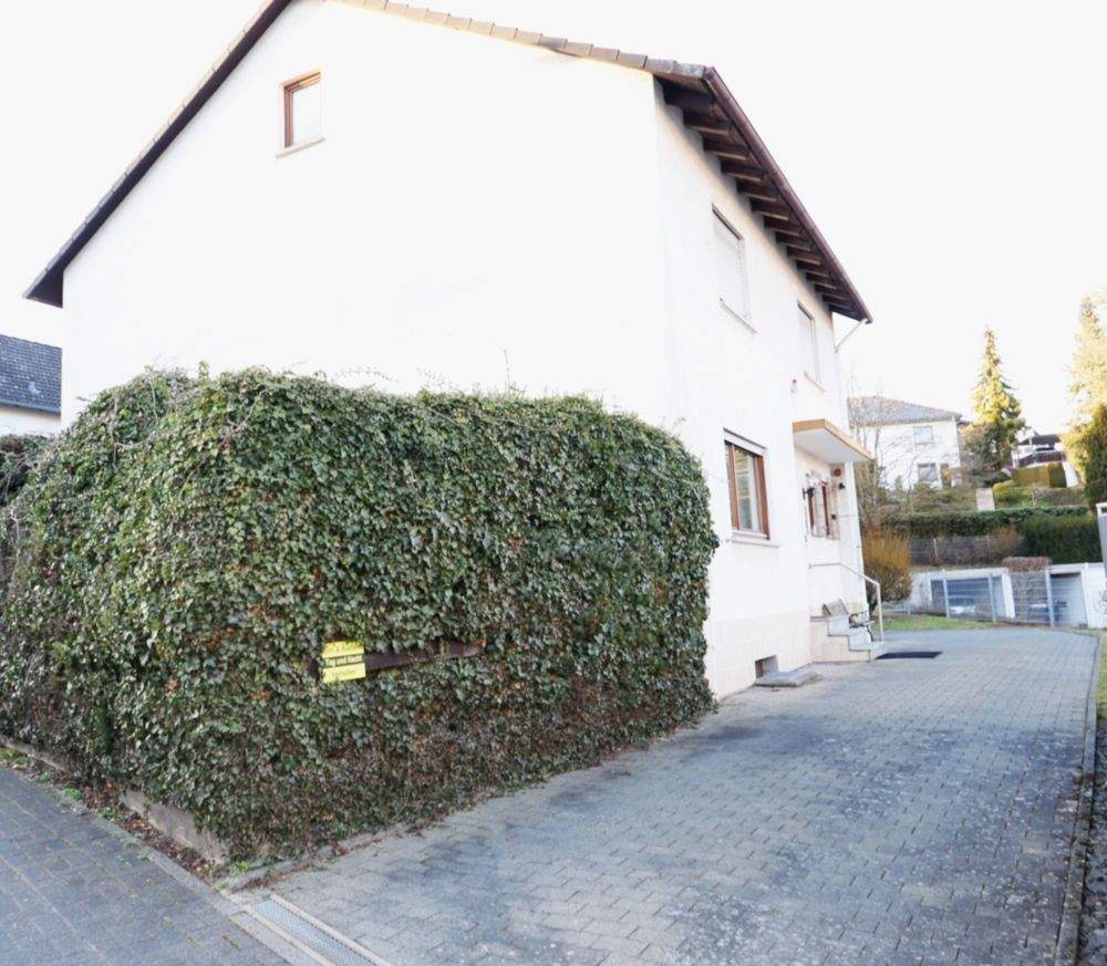 Thumbnail-TOP 1 Familienhaus mit perspektive gesucht ? Weitere Bebauung auf dem Grundstück möglich !