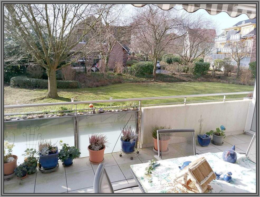 Thumbnail-...großz. 3 Zi.-Wohnung mit 2 Bäder + gr. Balkon