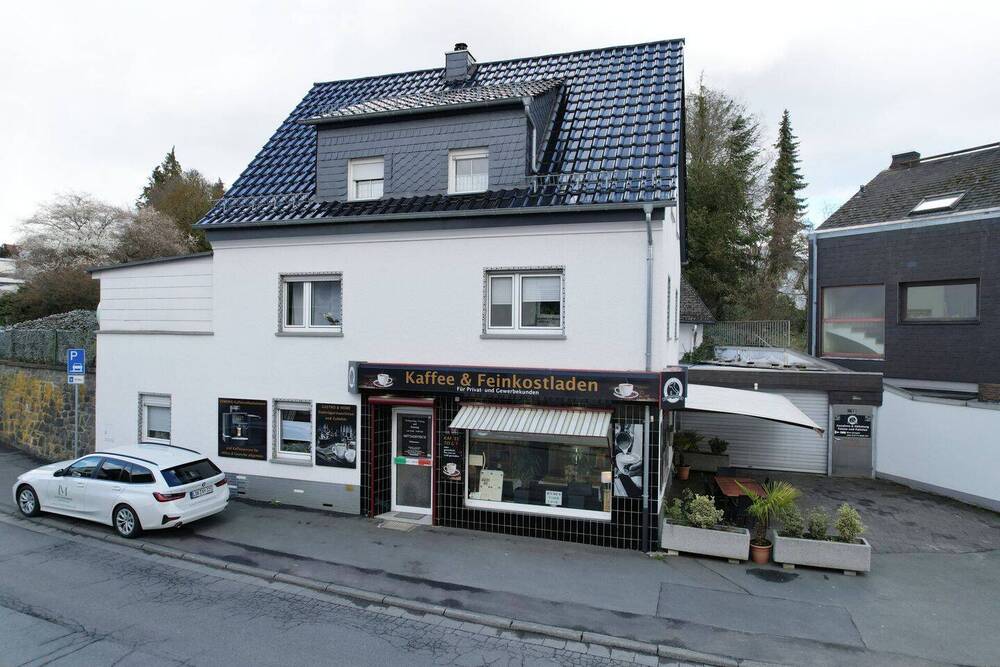 Thumbnail-Modernisiertes Wohn- und Geschäftshaus mit etabliertem Bistro - provisionsfrei