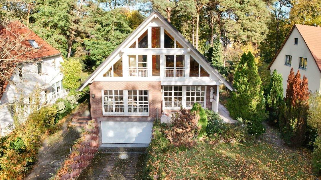 Thumbnail-Freistehendes Architektenhaus mit Garten und Tiefgarage im wohnbegehrten Kleinmachnow