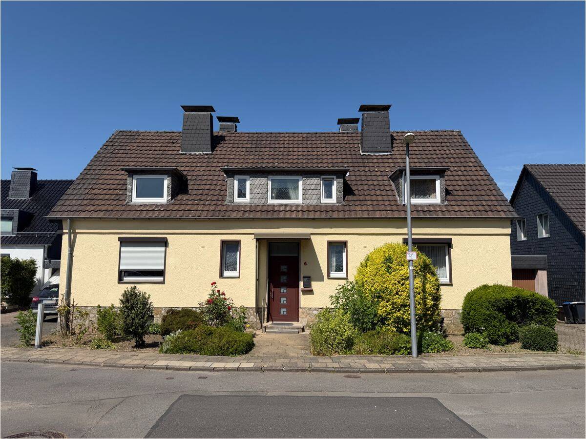 Thumbnail-Sanierungsbedürftiges Wohnhaus mit Potential!