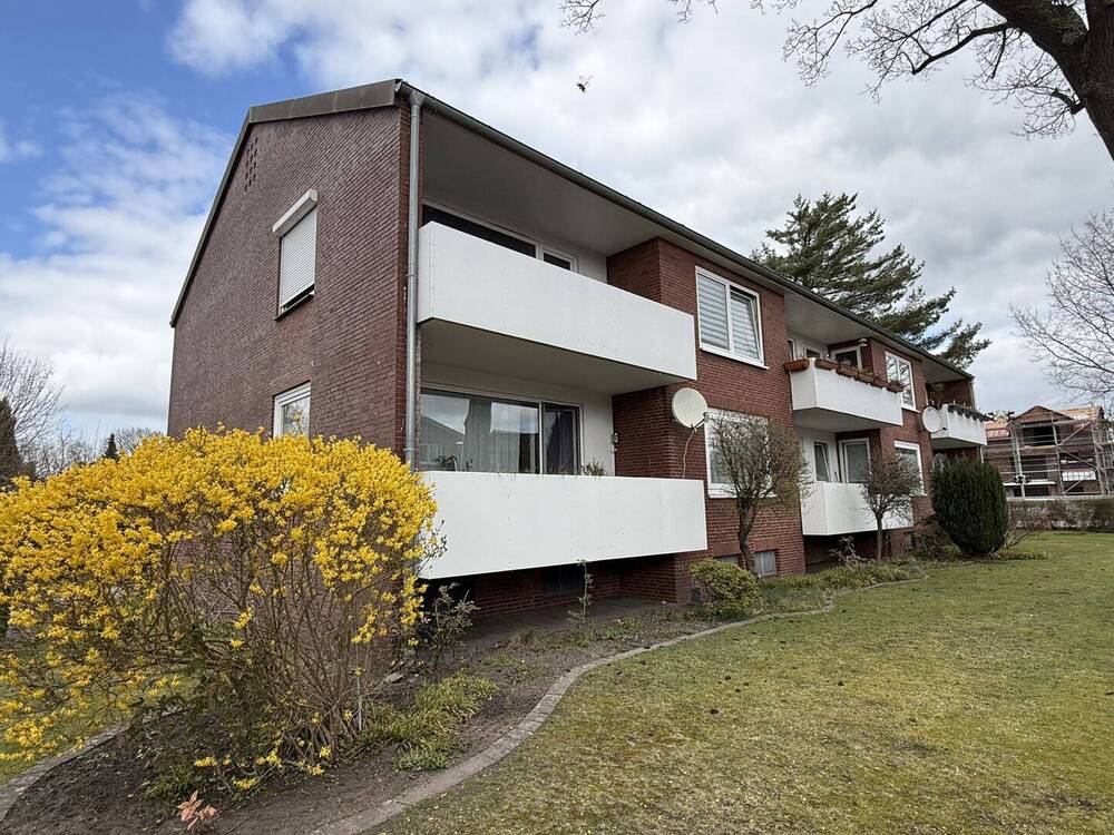 Thumbnail-Vermietete 2,5 Zimmer-Wohnung mit Loggia und Garage