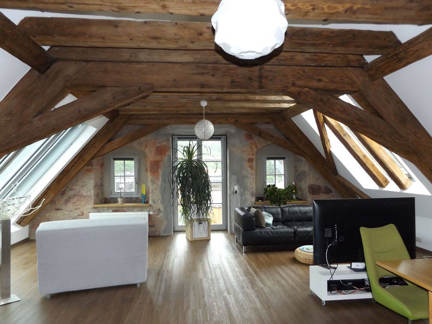 Thumbnail-2-Zi. Galerie-Dachgeschoßwohnung Neustadt