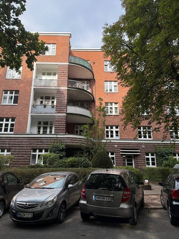 Thumbnail-Barmbek Nord Neuer Preis !!! 2 Zimmer Altbauwohnung mit Wohnküche und Balkon in bester Lage