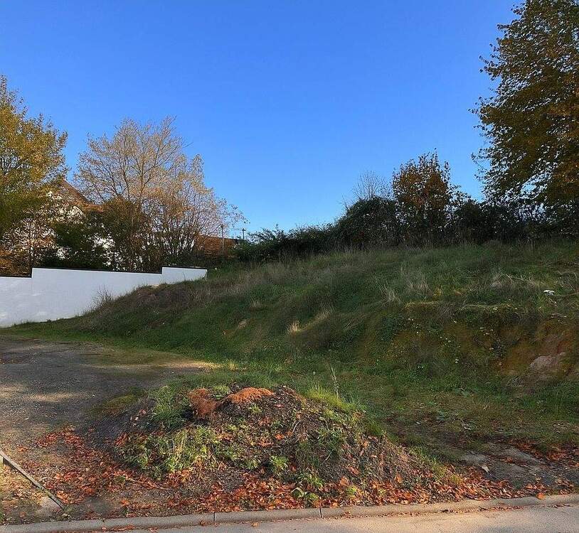 Thumbnail-Baugrundstück in Feld- und Waldrandlage mit positiver Bauvoranfrage für ein Einfamilienhaus