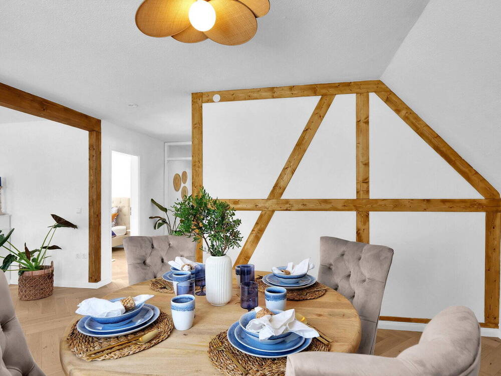 Thumbnail-Provisionsfrei: Renovierte Wohnung mitten in Stuttgart mit Blick auf Weinberge und Grabkapelle