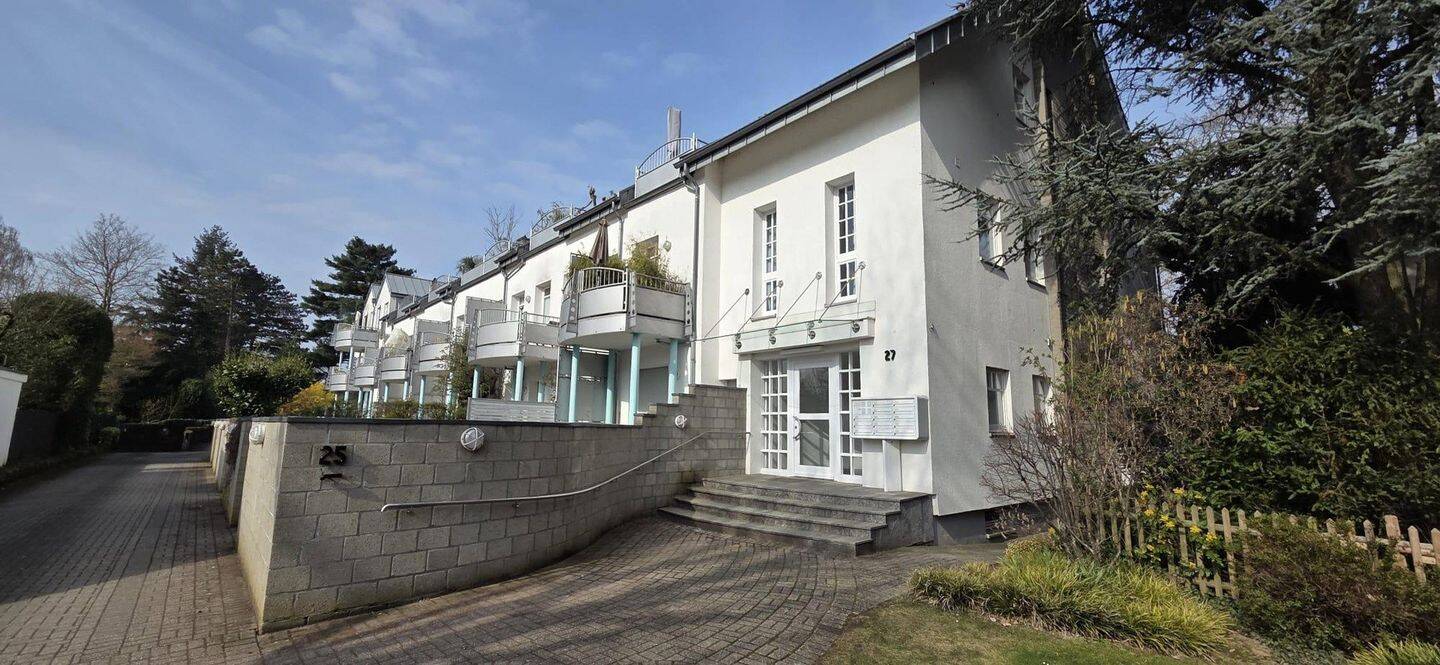 Thumbnail-Stilvolle Split-Level-Loftwohnung mit Garten in sanierter Fabrik mit TG Stellplatz