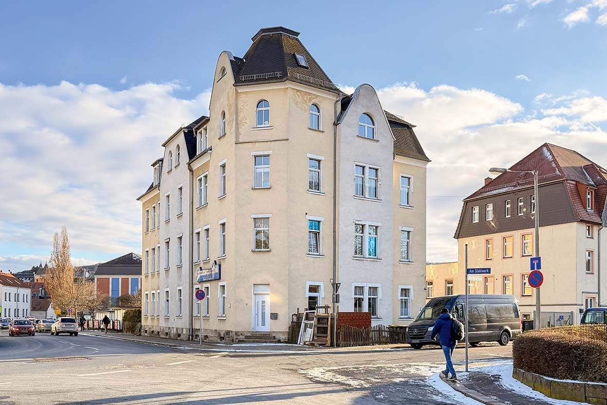 Thumbnail-AUKTION: vollvermietetes Mehrfamilienhaus mit 10 PKW-Stellplätzen