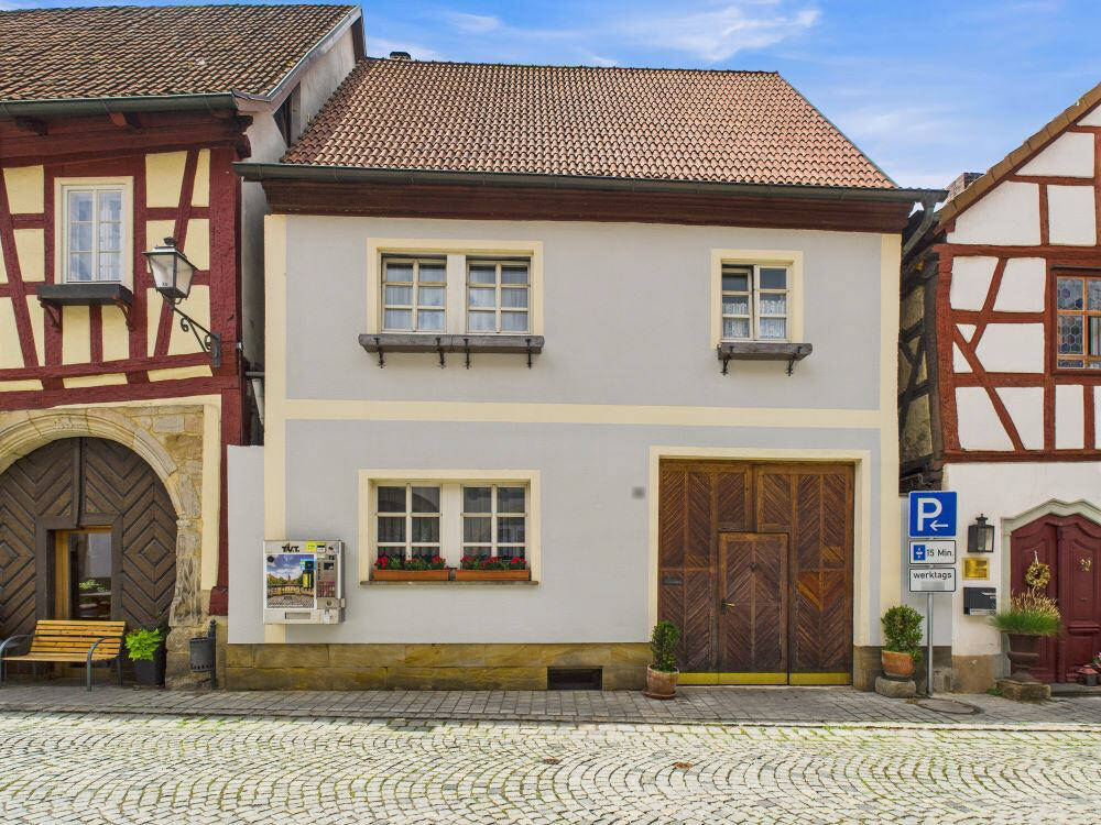 Thumbnail-Historisches Altstadthaus mit romantischem Innenhof im malerischen Seßlach