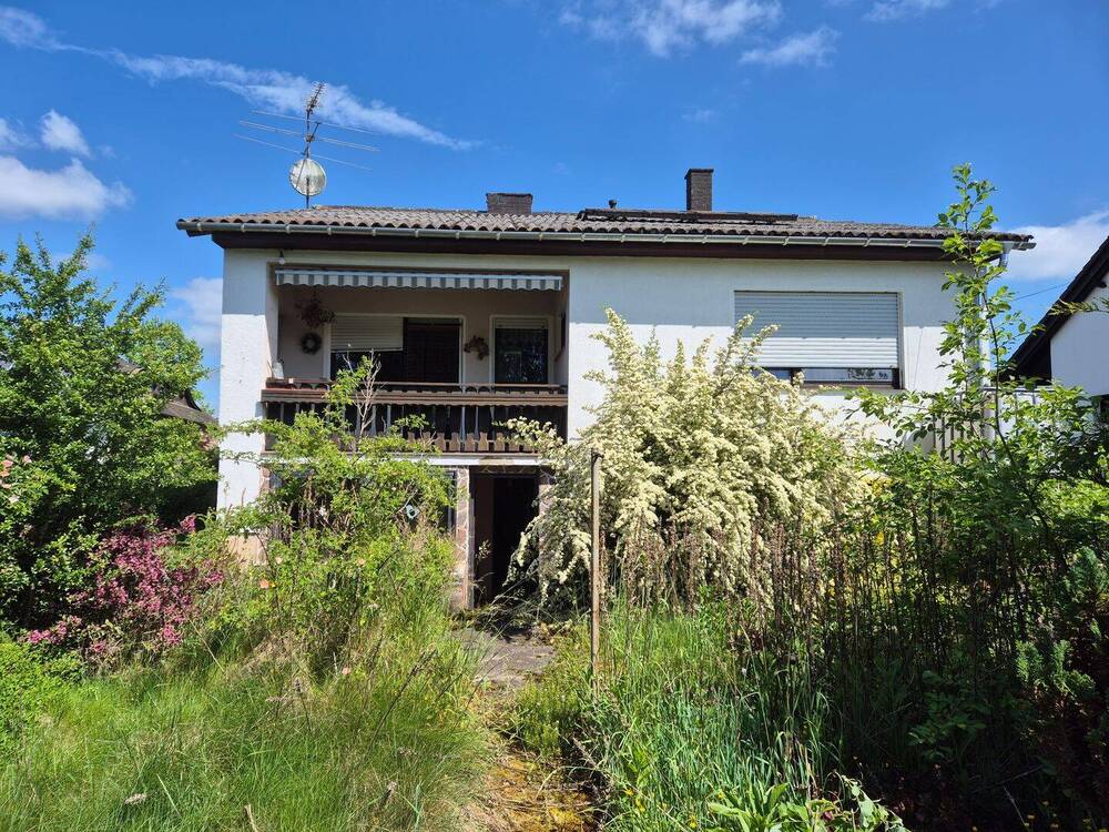 Thumbnail-Freistehendes Einfamilienhaus in guter ruhiger Lage