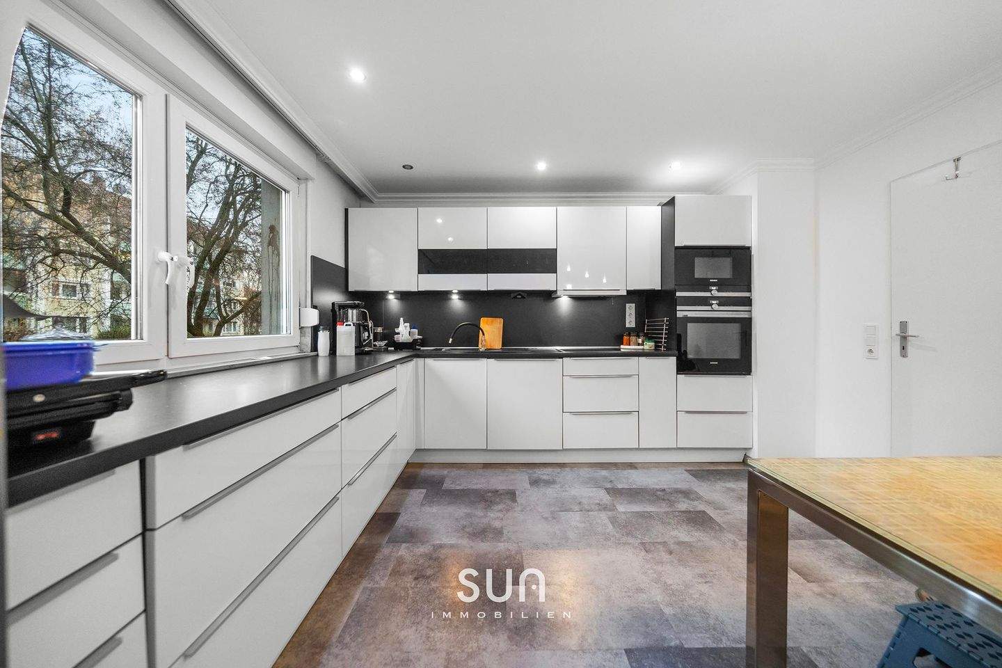 Thumbnail-EXKLUSIVES 5 ZIMMER WOHNUNG MIT TRAUMHAFTEM GARTEN - Ihr neues Zuhause in Frankfurt