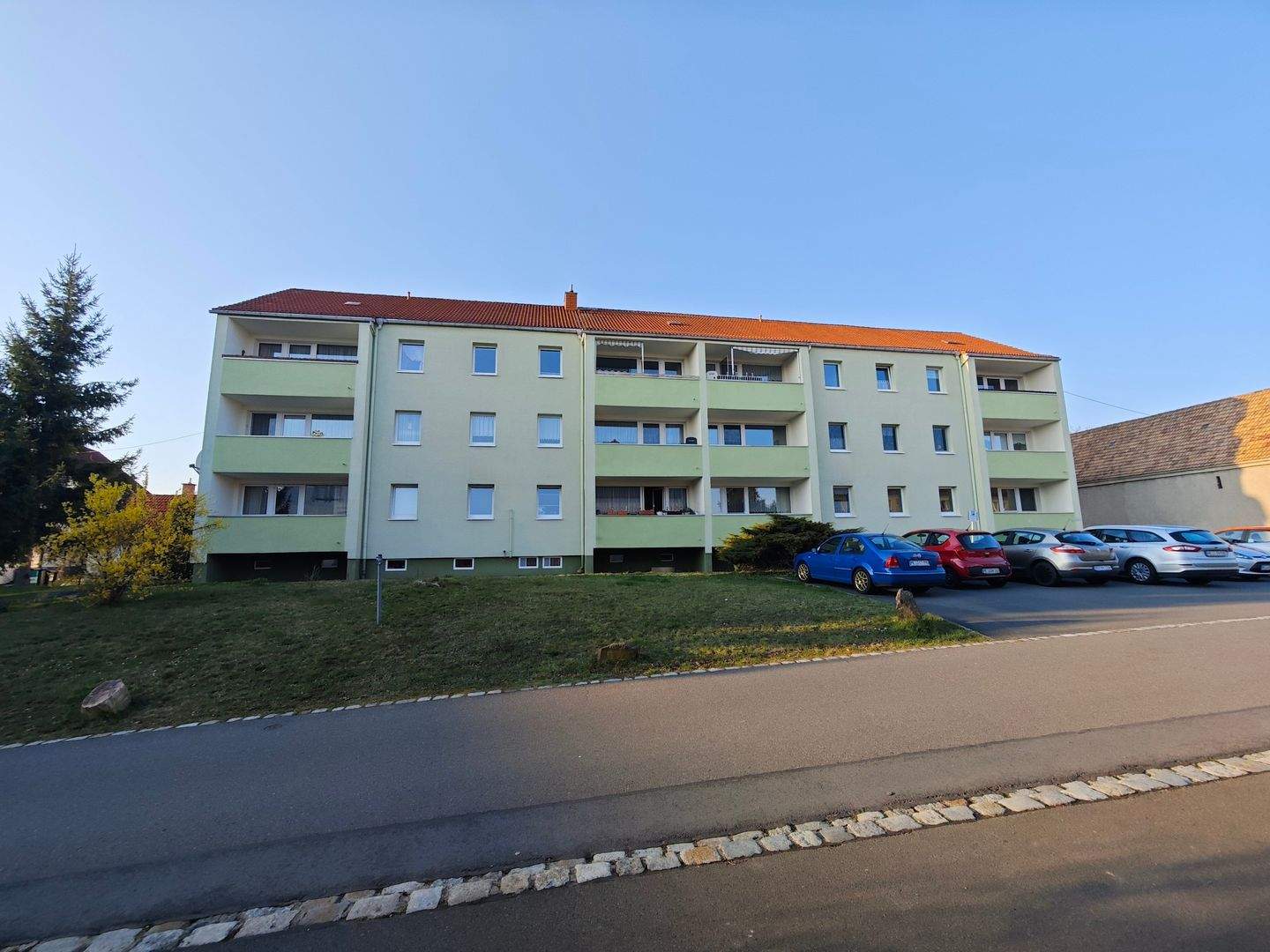 Thumbnail-Kleine 4- Raum ETW Nähe Nossen