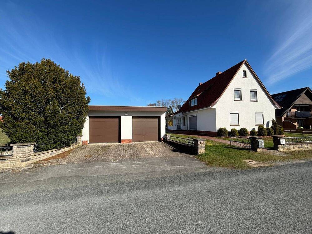 Thumbnail-Charmantes Ein-Zweifamilienhaus in ruhiger Lage