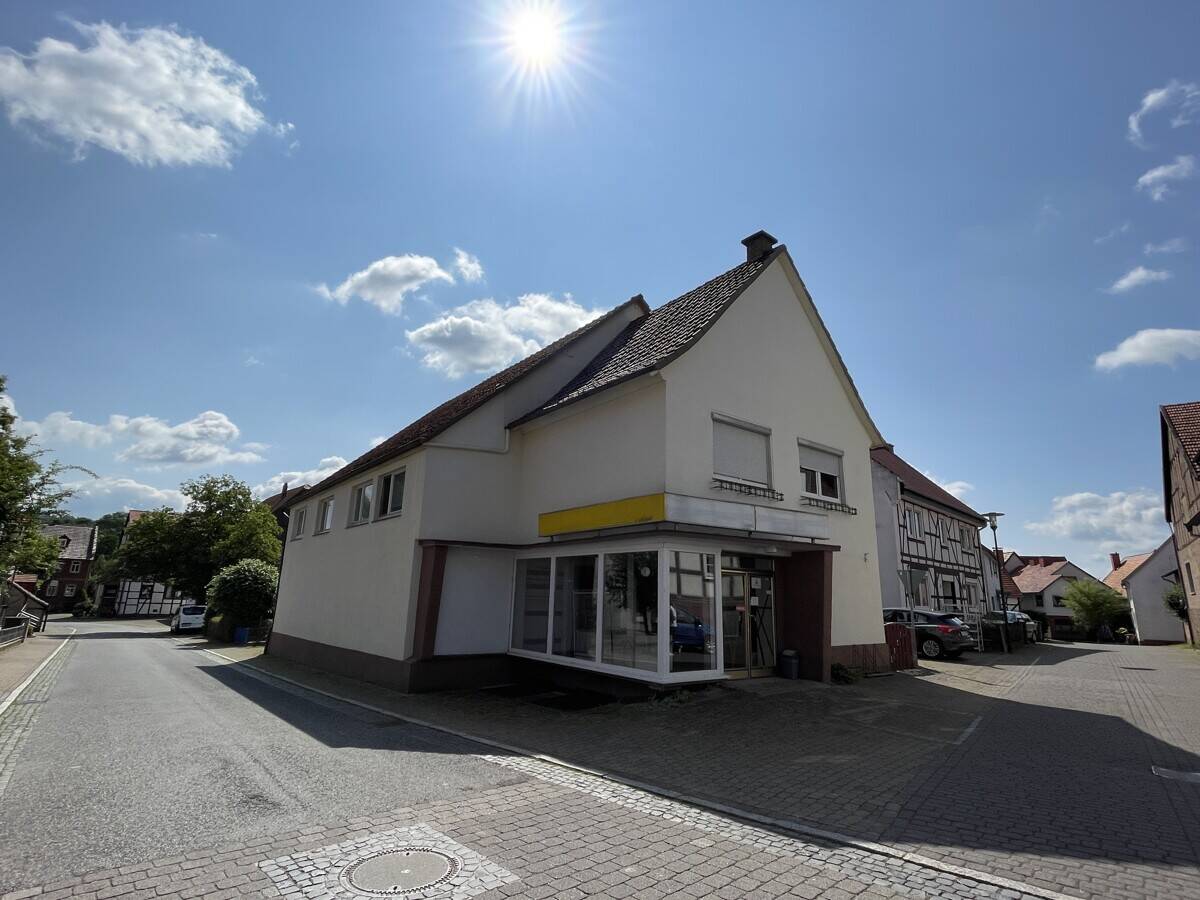Thumbnail-Vielseitiges Wohn- und Geschäftshaus in ruhiger Lage von Hofgeismar-Hümme!