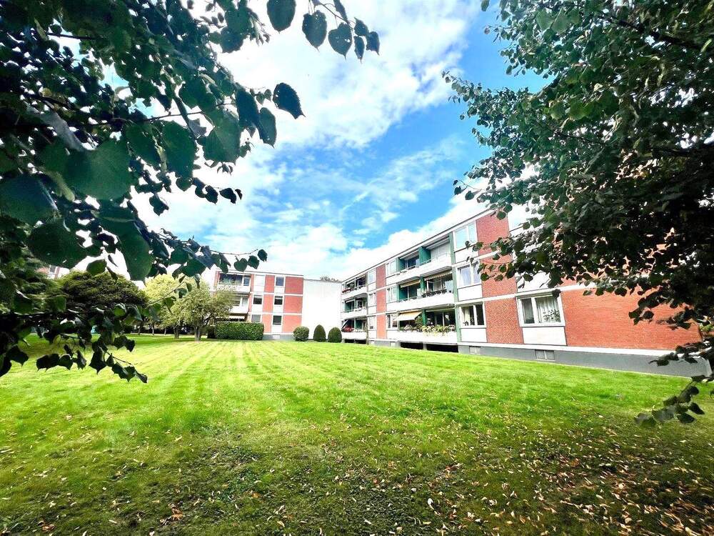 Thumbnail-Helle, renovierte 3-Zimmer-Wohnung mit Westbalkon