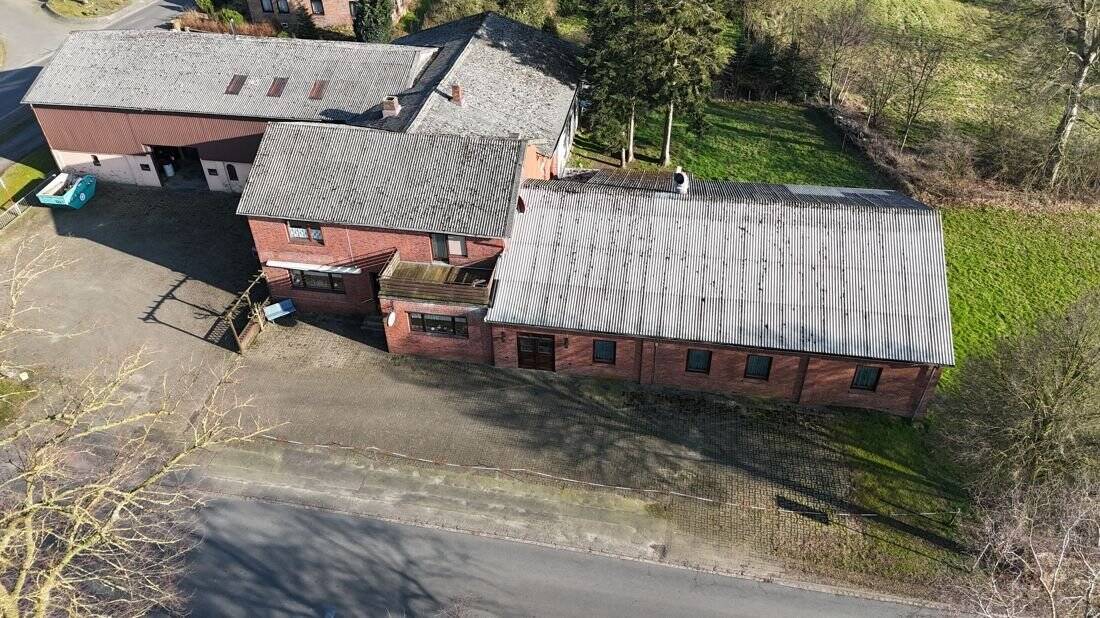 Thumbnail-Ehemalige Gaststätte mit großzügigem Grundstück sowie über 1200m² Nutzfläche!