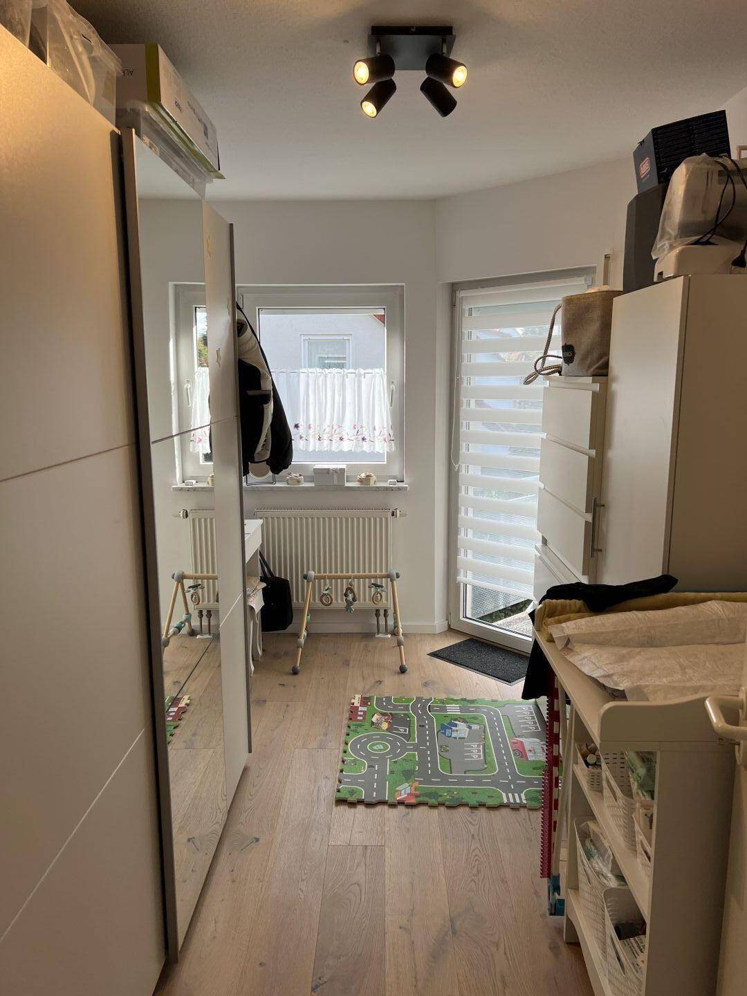 Thumbnail-Lichtdurchflutete 4-Zimmer Wohnung mit 2 Balkonen und Garten in ruhiger Lage