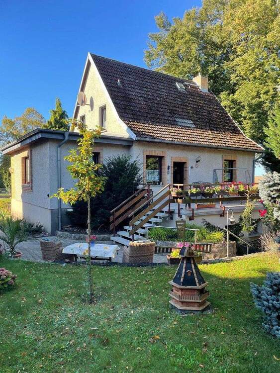 Thumbnail-Einfamilienhaus mit Ferienhaus in ruhiger Lage