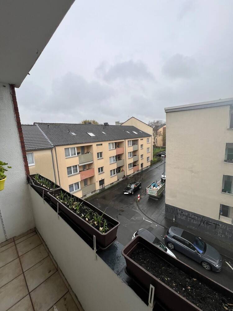 Thumbnail-2 Zimmerwohnung mit windgeschützter Loggia und Tiefgaragenstellplatz