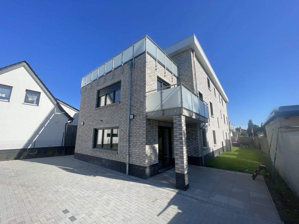 Thumbnail-Bremerhaven - Schiffdorferdamm Moderne 2,5 Zimmer-Wohnung im OG mit Balkon