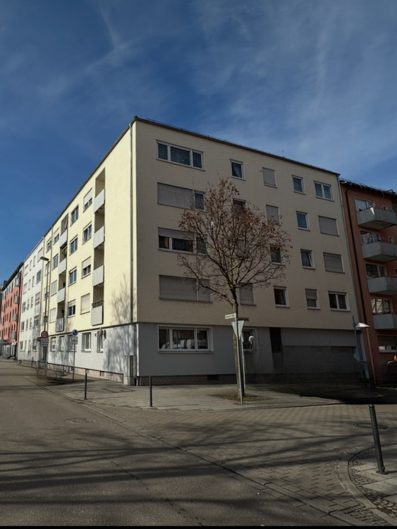 Thumbnail-Schöne 1 Zimmer Wohnung mit Balkon in zentraler Lage von Neu-Ulm