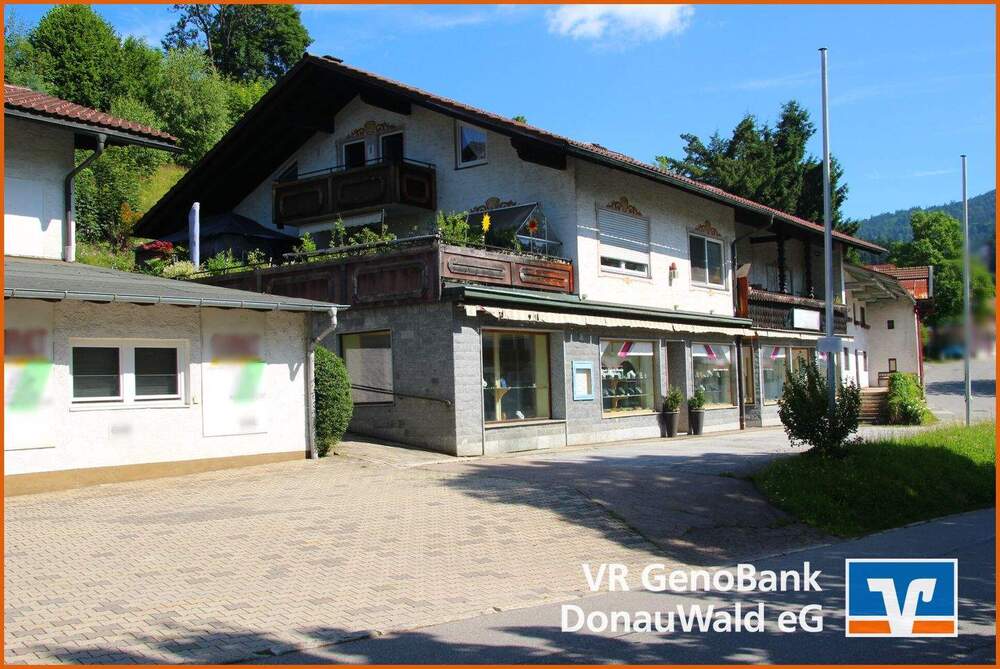 Thumbnail-Wohn- und Geschäftskomplex in Bodenmais mit großem Potenzial