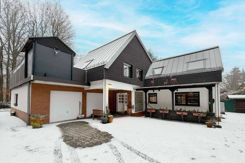 Thumbnail-Großzügiges modernisiertes Wohnhaus mit ELW in Waldrandlage von Kurtscheid