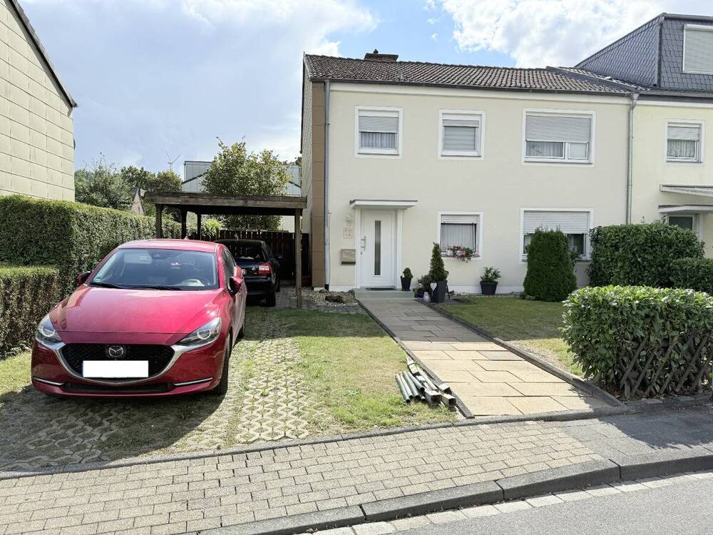Thumbnail-schönes, ruhig, aber zentral gelegenes Einfamilienhaus mit Garten und Carport zu verkaufen
