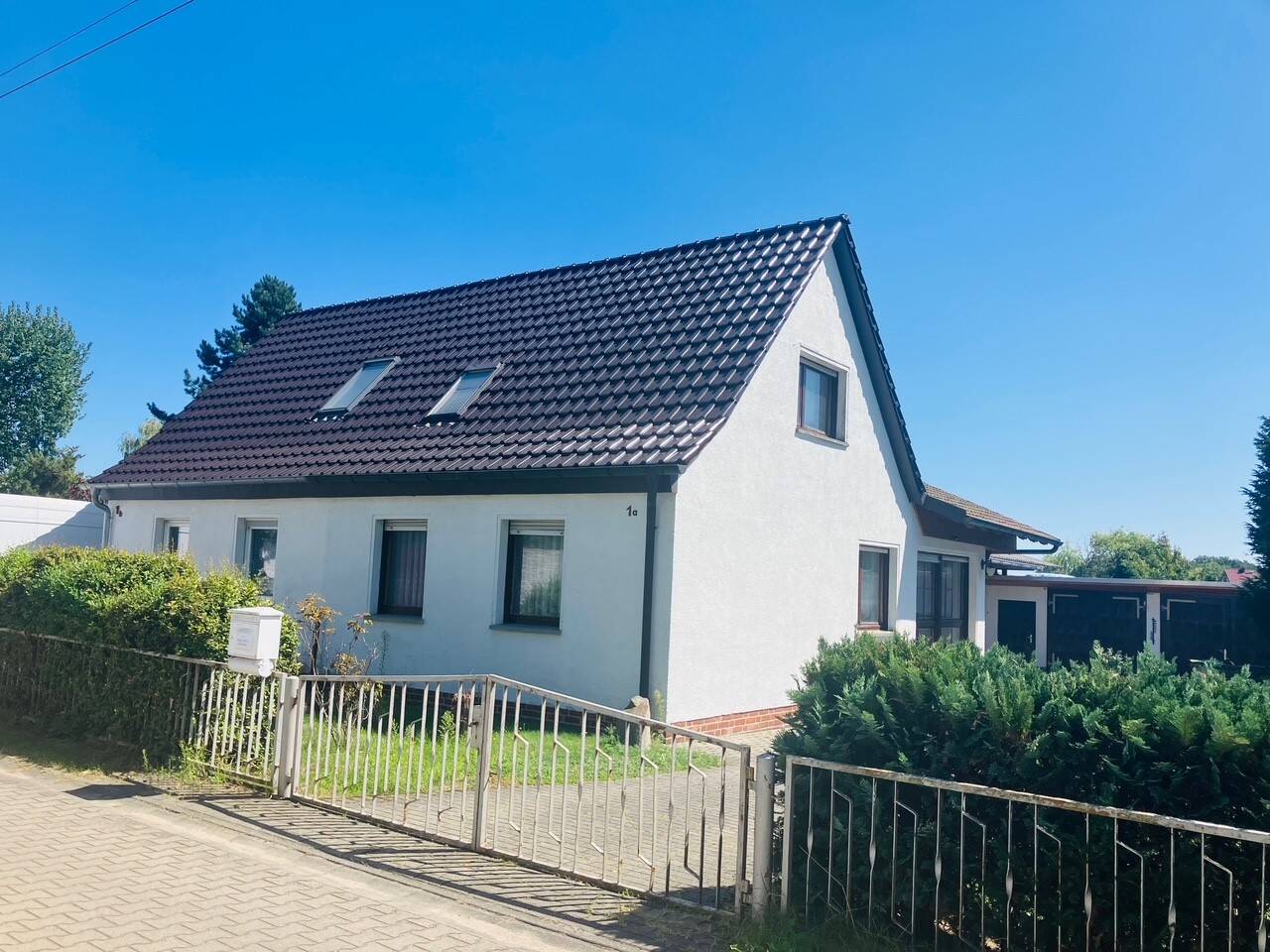 Straßenansicht