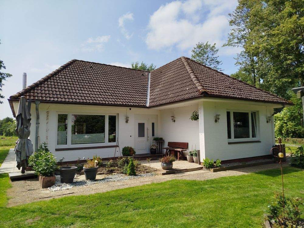 Thumbnail-Gepflegter Winkelbungalow mit Wintergarten und Hauskoppel in Wiemerstedt