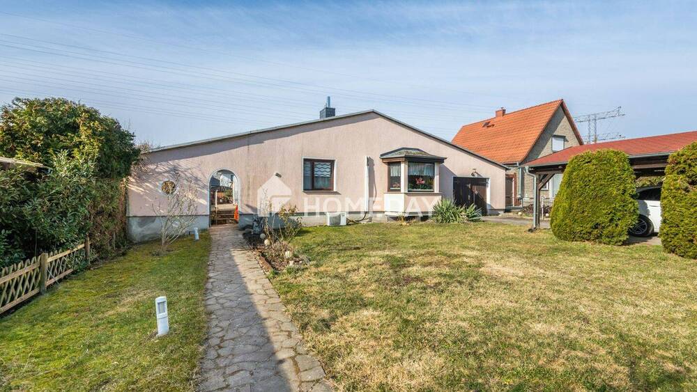 Thumbnail-Familienfreundliches Einfamilienhaus im Bungalow-Stil mit schönem Garten, Terrasse und Pool