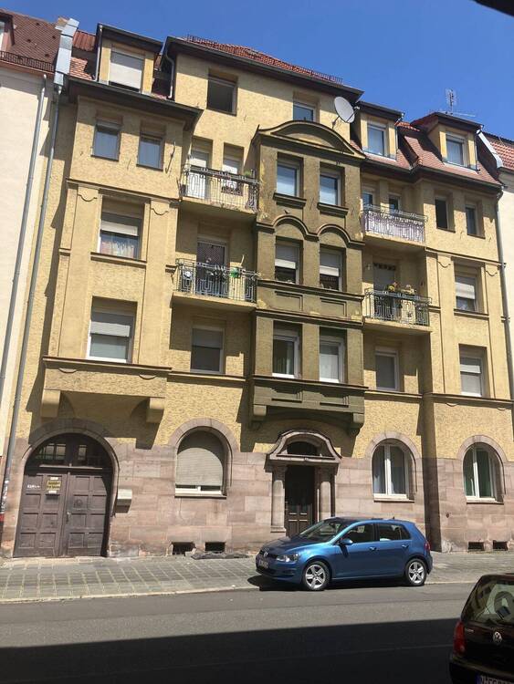 Thumbnail-Charmante Altbauwohnung mit 3,5 Zimmern in Nürnberg-Steinbühl