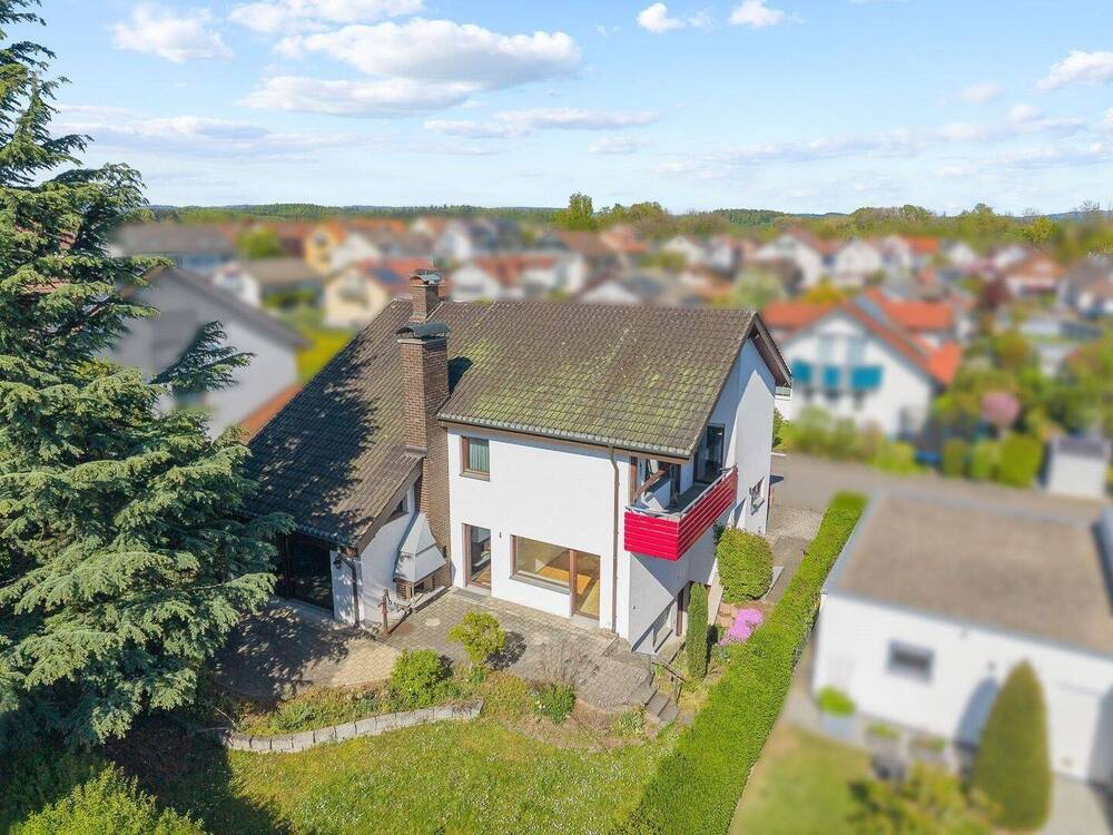 Thumbnail-Großzügiges EFH mit Einliegerwohnung, Garage, Außenwanddämmung, in ruhiger Lage