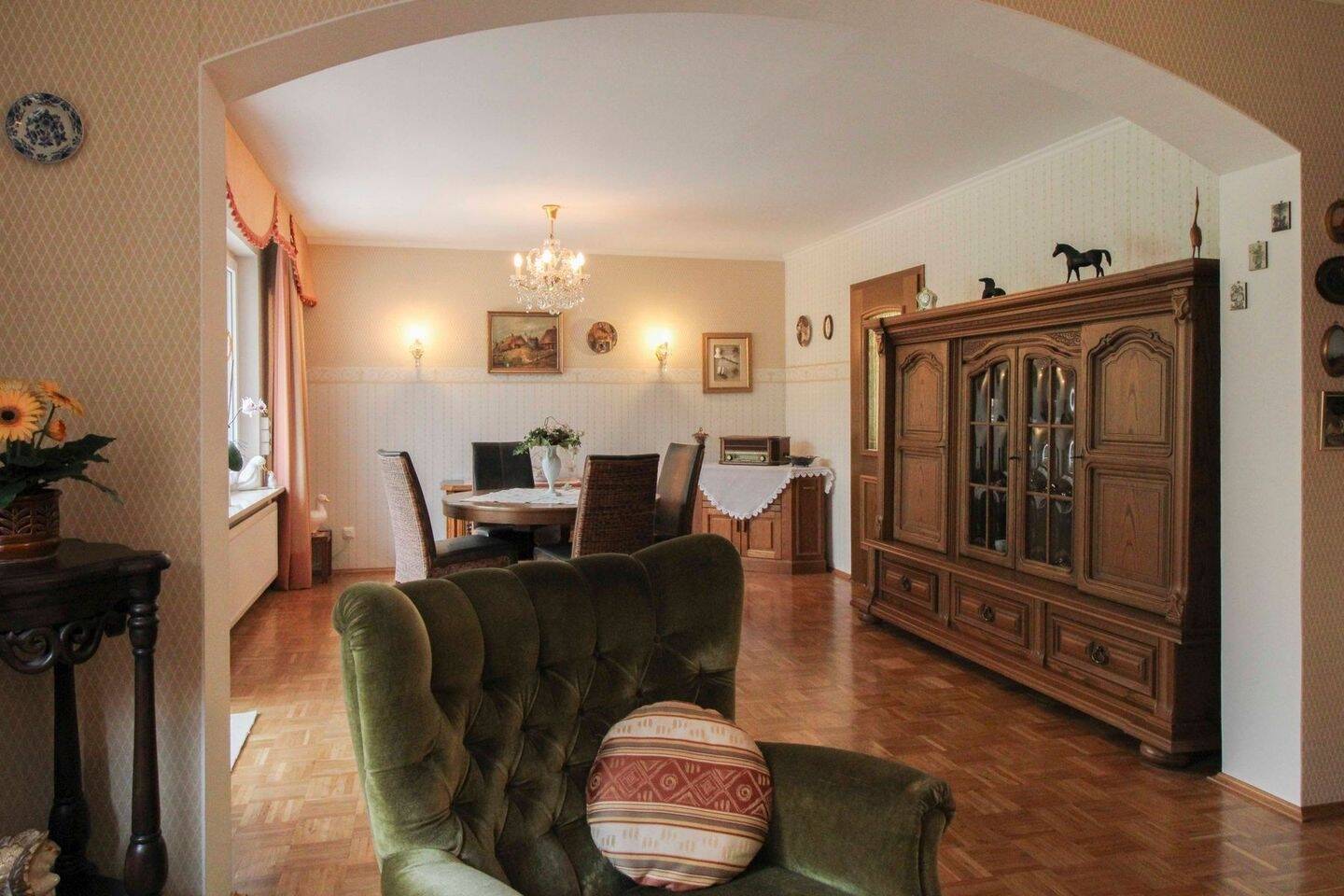 Thumbnail-Großzügig & gepflegt - Familienhaus mit Garten, Sauna, Keller und viel Platz zum Entspannen