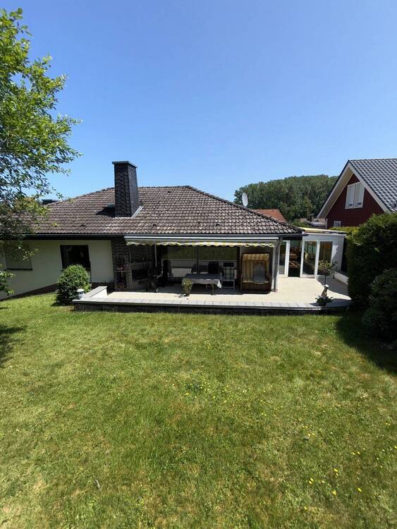 Thumbnail-Einfamilienhaus mit Einliegerwohnung in bester Lage