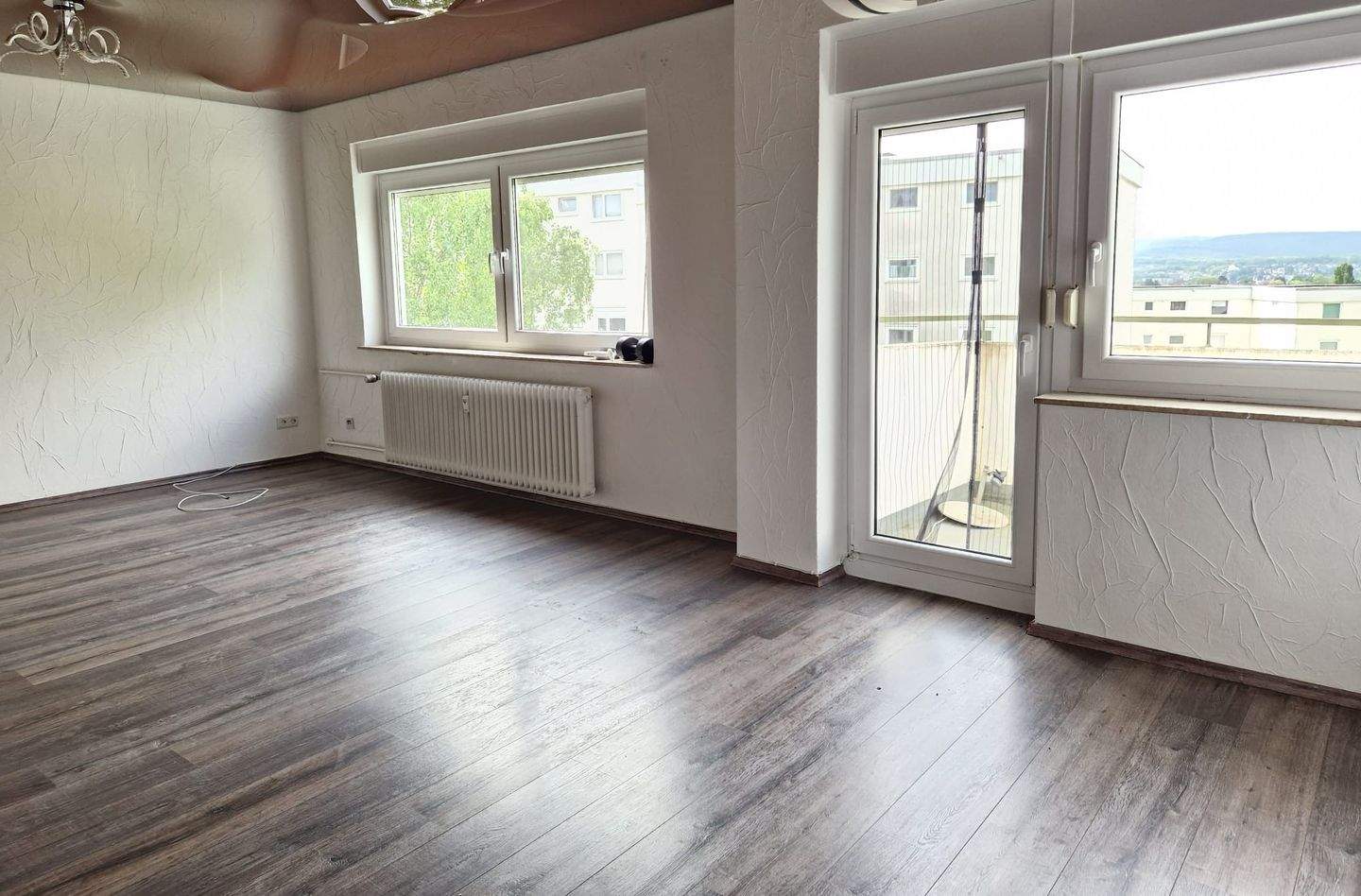 Thumbnail-Detmold, Herberhausen - helle Wohnung mit Weitblick