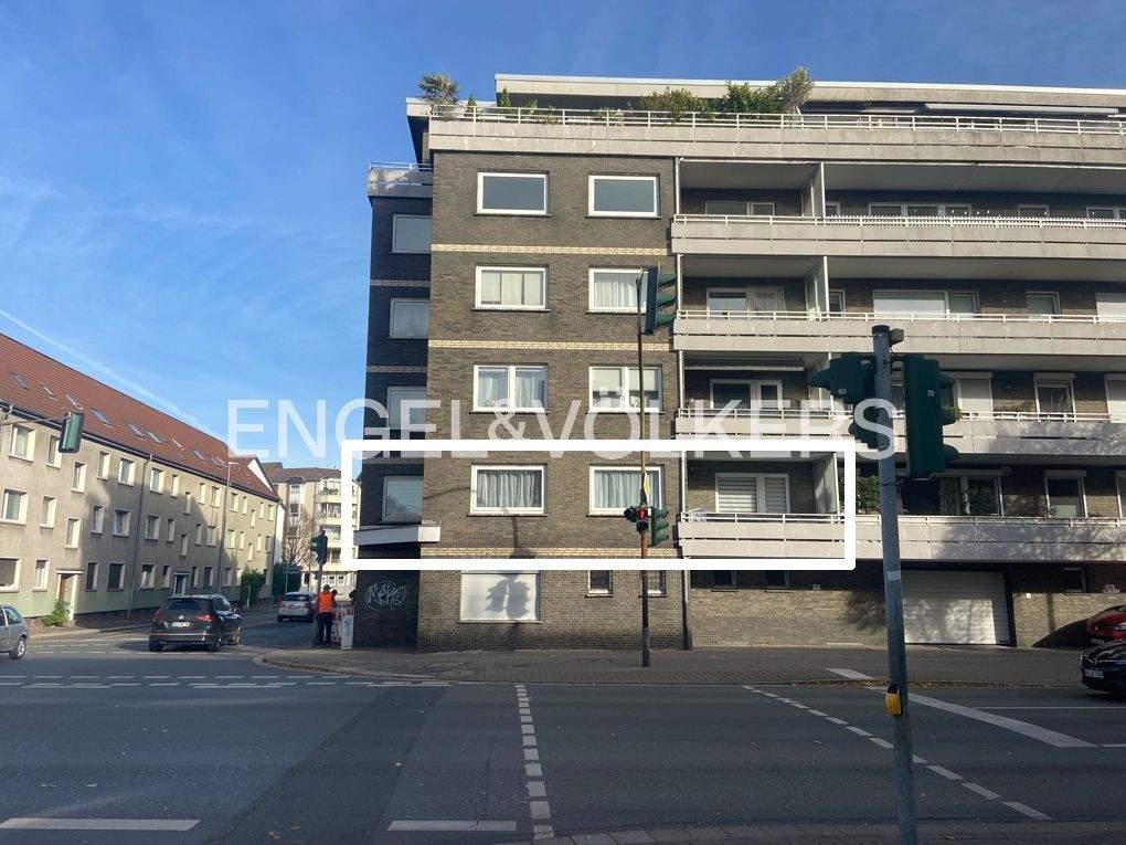 Thumbnail-2021 modernisierte, großzügige Wohnung - 2 Balkone - 2 Garagenstellplätzen - Aufzug - in zentraler Lage von Moers