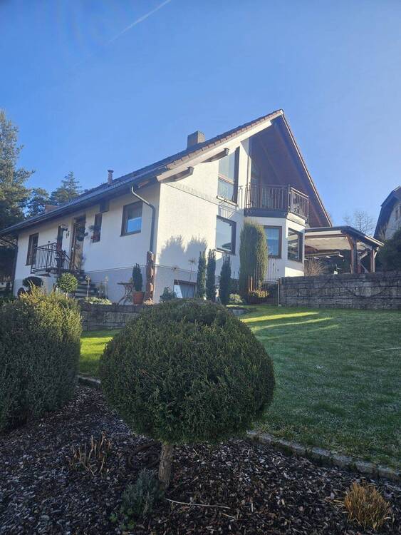 Thumbnail-Familienfreundliches Haus mit Balkon und Terrasse in Geislingen