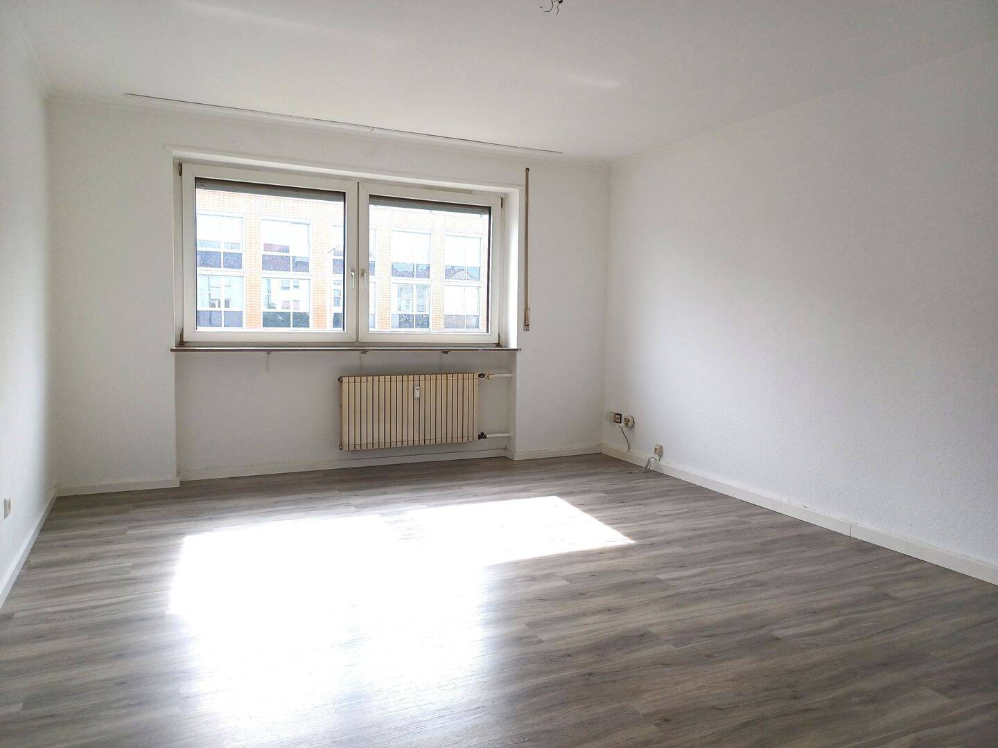 Thumbnail-Helle 2-Zimmer-Wohnung in guter Lage sucht neuen Mieter