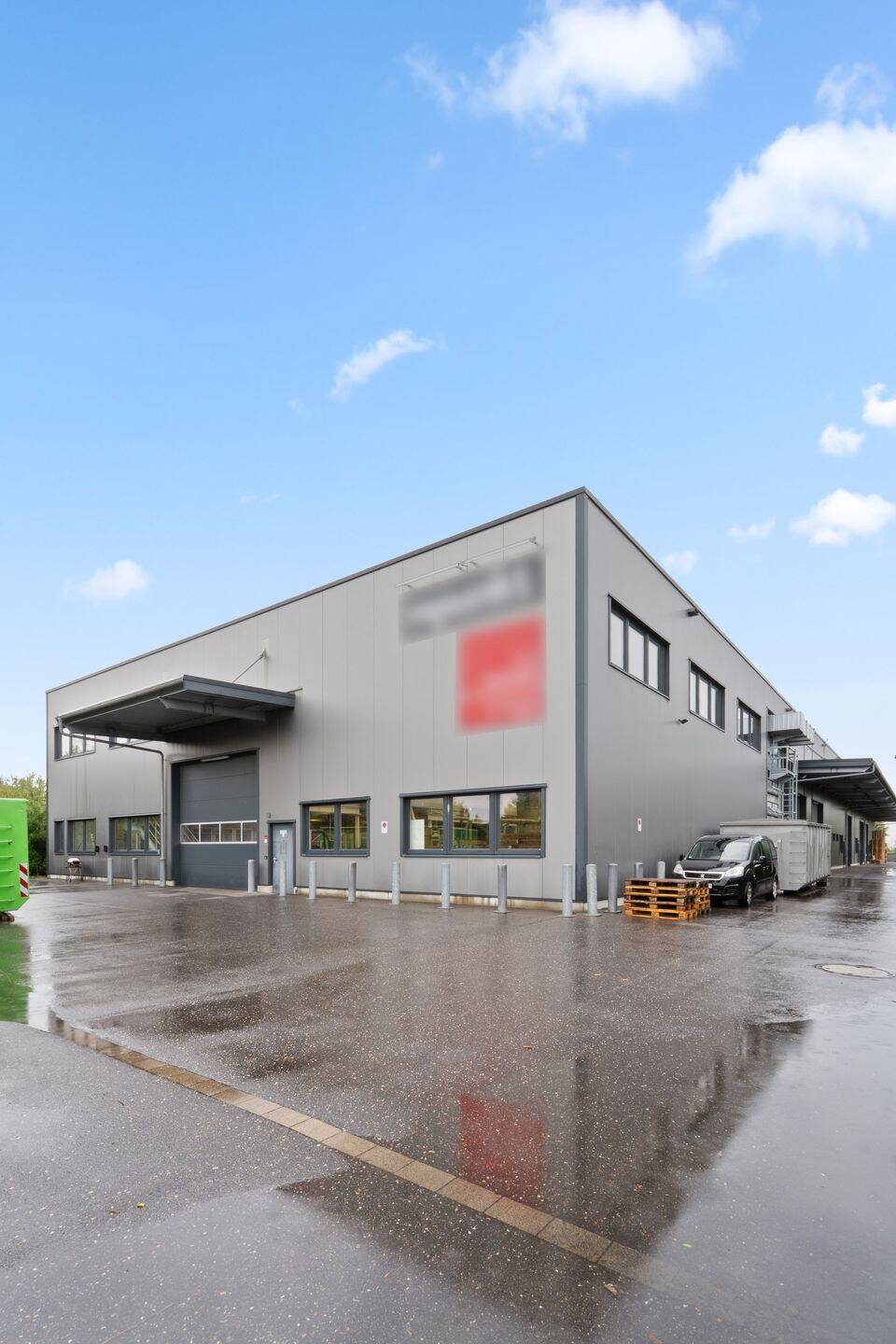 Thumbnail-Ihr neuer Unternehmensstandort in Neuss: Moderne Gewerbehalle mit repräsentativem Bürotrakt