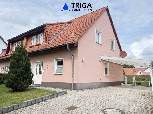 Thumbnail-Einziehen und Wohlfühlern! Einfamilienhaus mit großen Carport, Kaminofen, Einbauküche und Terrasse!