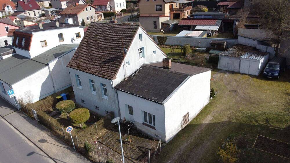 Thumbnail-Einfamilienhaus mit Ausbaupotential in Waldsieversdorf