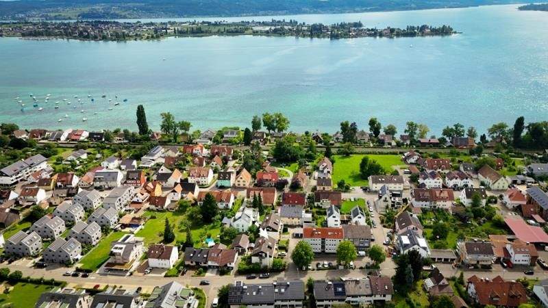 Thumbnail-Großzügige Doppelhaushälfte mit Garten in ruhiger und See naher Lage von Allensbach