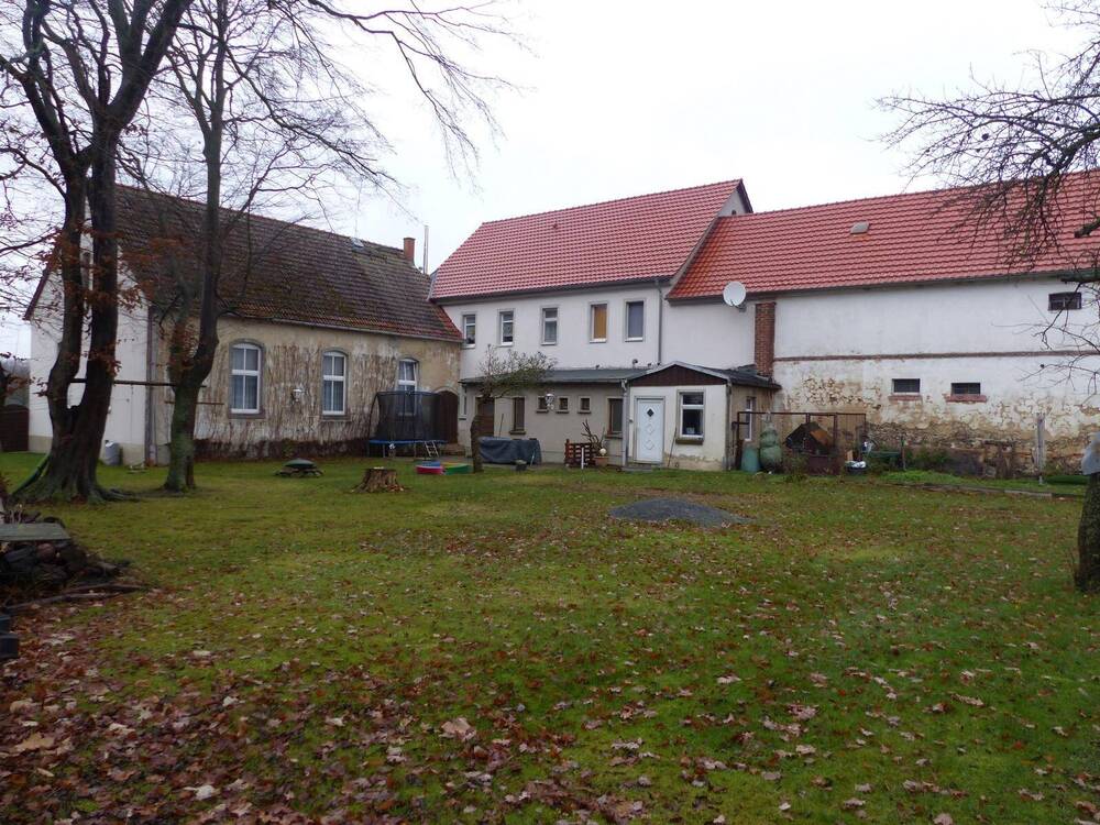 Thumbnail-Anwesen mit vielseitigem Nutzungspotenzial in der Gemeinde Wermsdorf zu verkaufen, ehemaliger Gasthof mit Nebengebäuden und ca. 2.630 m² großem Grunds