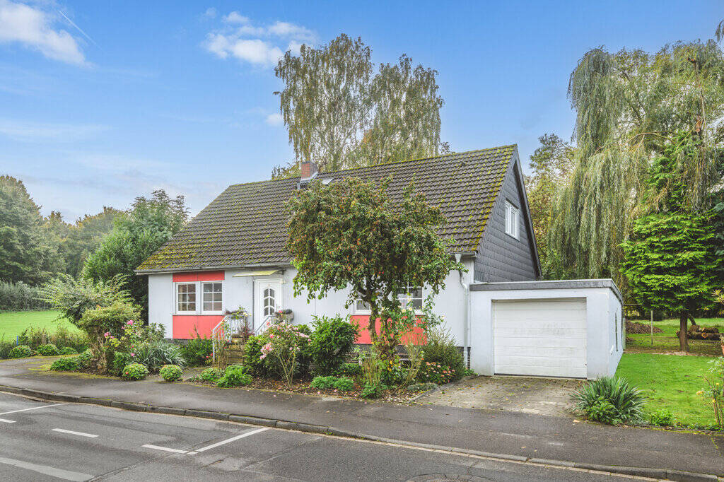 Thumbnail-Euchen! Freistehendes Einfamilienhaus mit Bungalowcharakter und parkähnlichem Grundstück