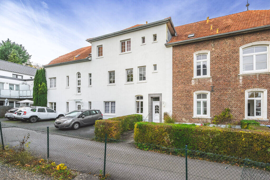 Thumbnail-Historie trifft Moderne: 16 Wohnungen in Effizienzhaus 55 und ehemaliger Fabrik mit 7 Stellplätzen