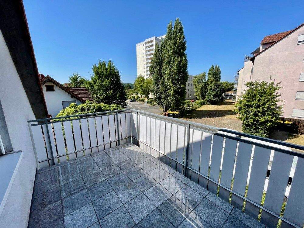 Thumbnail-Helle Dachwohnung mit Balkon EBK und PKW-Stellplatz!